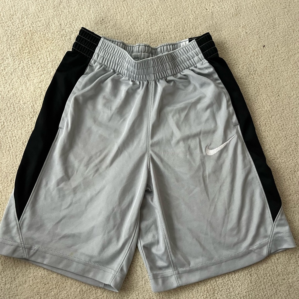 Nike dri-fit pull on shorts. Size medium